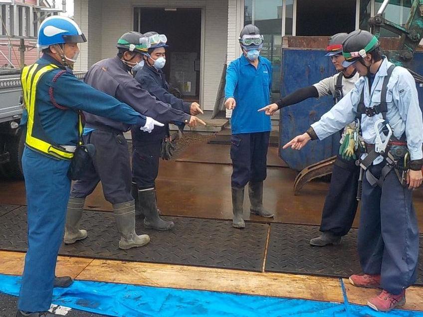 朝礼・安全確認・5S活動